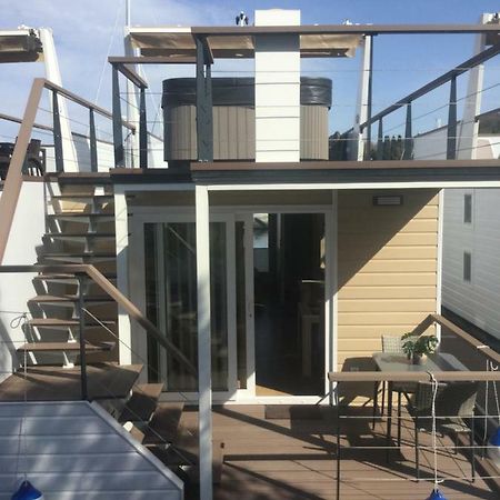 Floating Sea House Shark 1 Apartment Lucija Luaran gambar